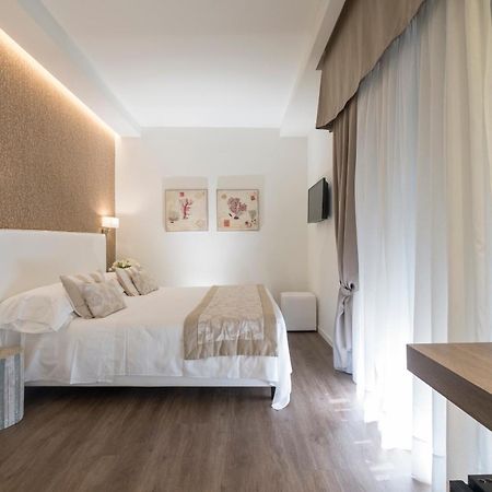 Hotel Mon Cheri Riccione Extérieur photo